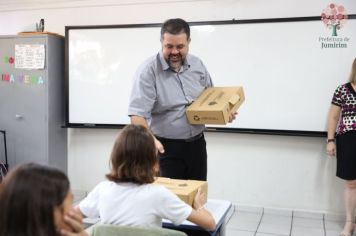 Foto - Entrega de Kits Escolares