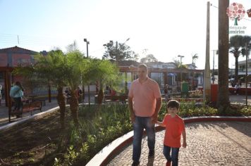 Foto - INAUGURAÇÃO PRAÇA CENTRAL E HOMENAGEM A DIA DAS MÃES