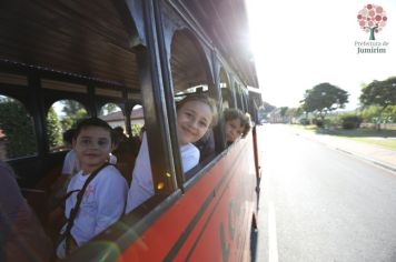 Foto - PASSEIO DE TREM COM ALUNOS DA ESCOLA MUNICIPAL