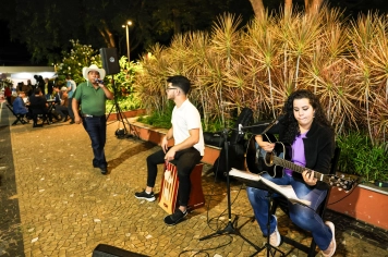 Foto relacionada - Feira noturna