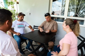 Foto relacionada - Prefeitura de Jumirim realiza primeira edição do Torneio de Truco de 2026 na Praça Nossa Senhora Aparecida