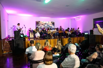 Foto - Apresentação - Cordas e Percussão
