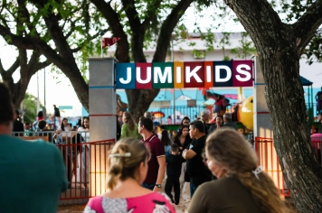 Foto relacionada - Prefeitura de Jumirim inaugura Parque Jumikids “Antônio Dias Magalhães (Toinho)” com grande festa para a comunidade.