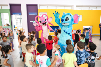 Foto - Entrega de Presentes 10/10/2025