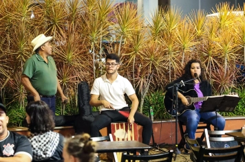 Foto relacionada - Feira noturna