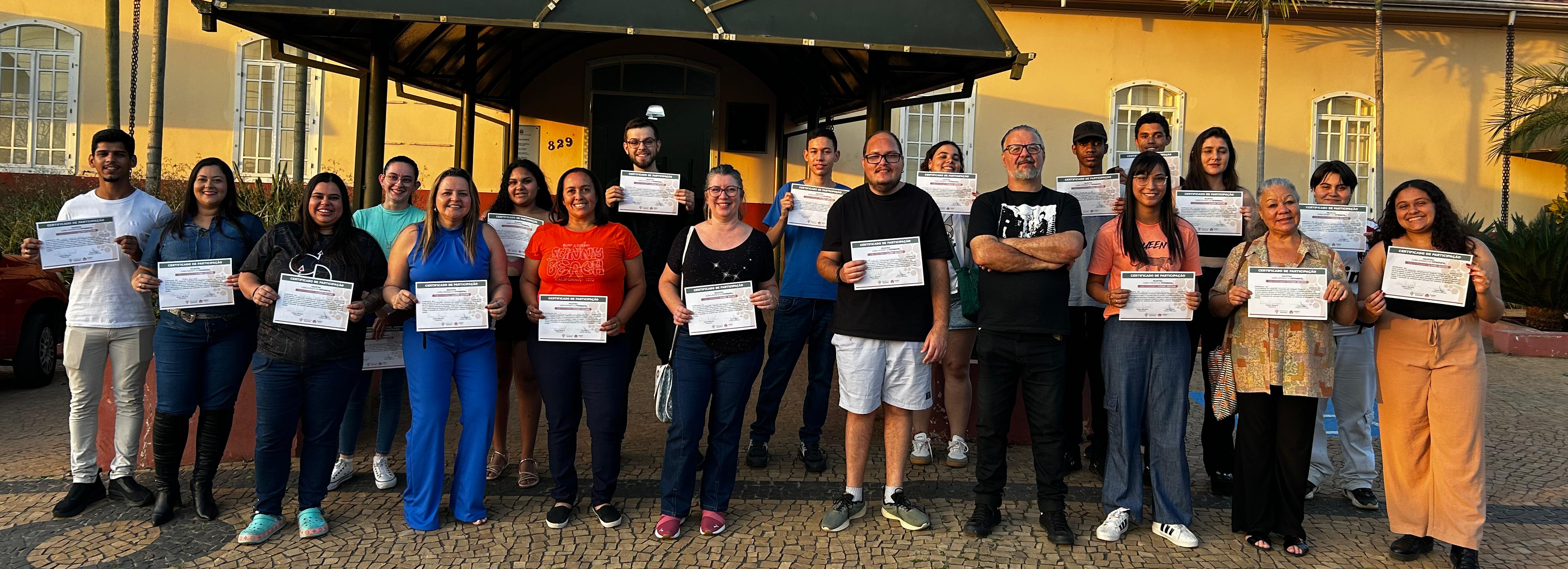 Curso Intensivo de Fotografia movimenta Jumirim e reúne artistas locais