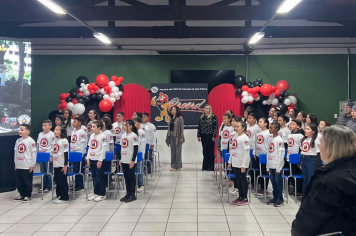 SECRETARIA DE EDUCAÇÃO DE JUMIRIM REALIZA FORMATURA DO PROERD- PROGRAMA EDUCACIONAL DE RESISTÊNCIA A DROGAS