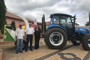 Prefeitura de Jumirim recebe mais um implemento agrícola