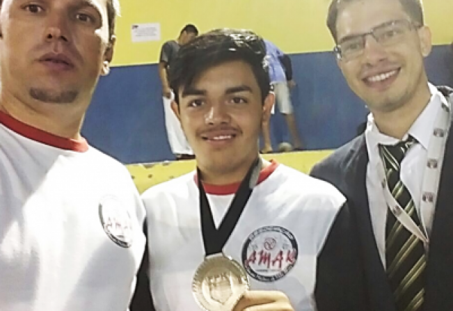 Atleta de Jumirim se destaca no karatê