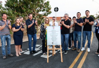 DEPUTADA ESTADUAL MARIA LÚCIA AMARY PRESENTE EM INAUGURAÇÃO DE PAVIMENTAÇÃO ASFÁTICA EM JUMIRIM 