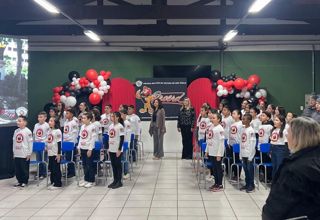 SECRETARIA DE EDUCAÇÃO DE JUMIRIM REALIZA FORMATURA DO PROERD- PROGRAMA EDUCACIONAL DE RESISTÊNCIA A DROGAS