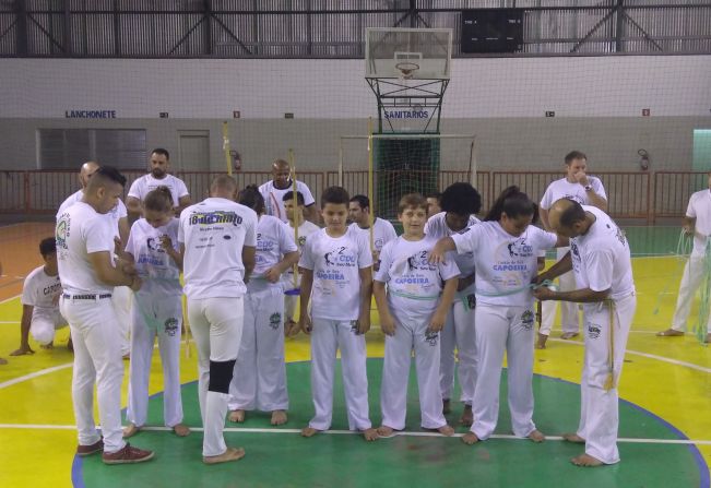 JUMIRIM REALIZA ENTREGA DE CORDÕES DE CAPOEIRA