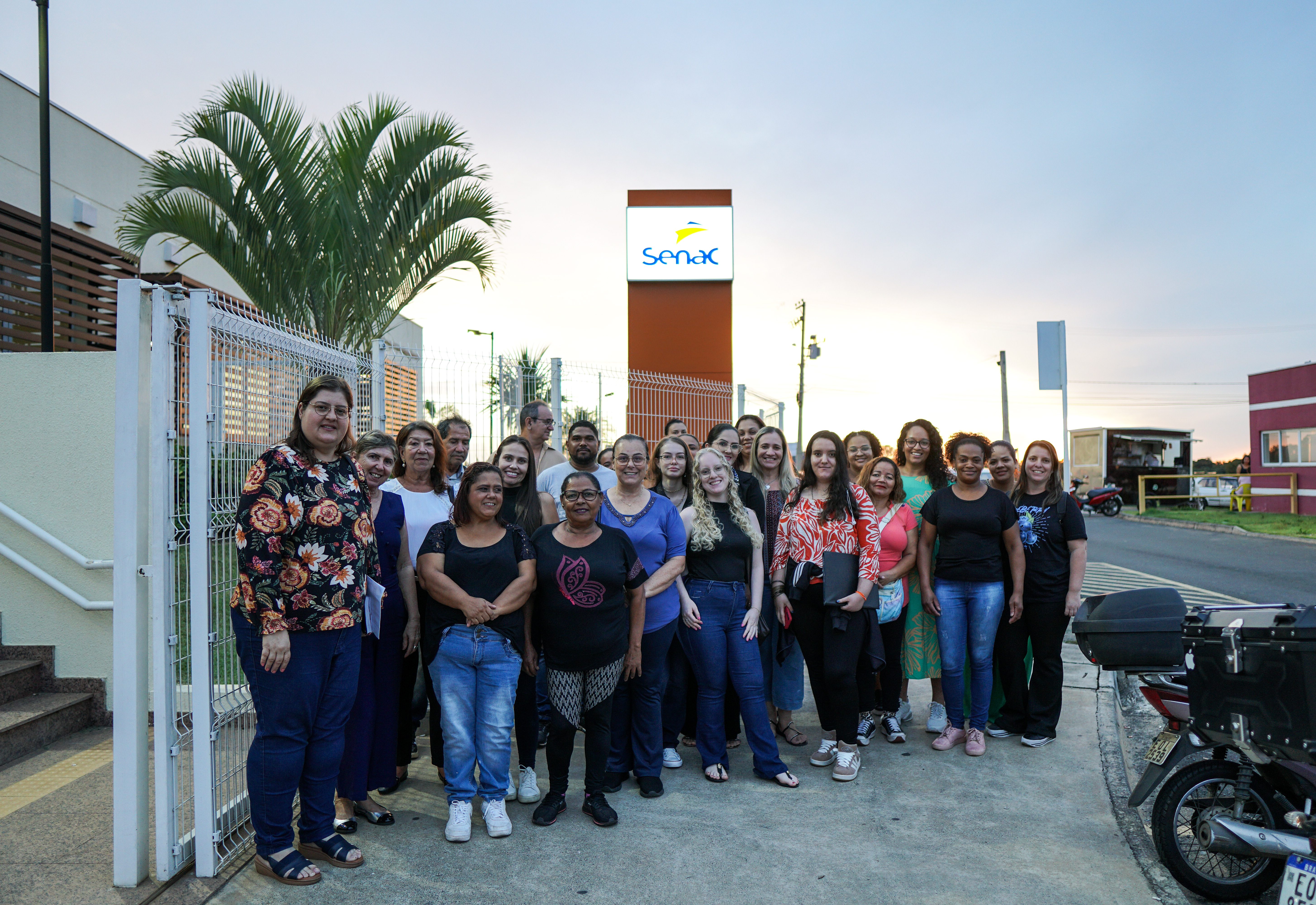 Alunos dos cursos do SENAC em Jumirim visitam a unidade de Salto