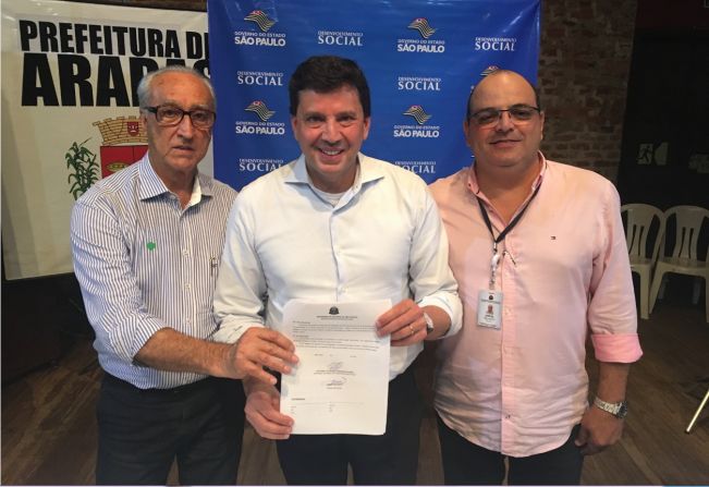 Prefeito de Jumirim participa de cerimônia de assinatura de repasse de recursos do Fundo Estadual de Assistência Social para o Fundo Municipal de Assistência Social