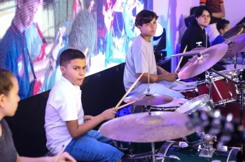 Foto - Apresentação - Cordas e Percussão 27/11/2025