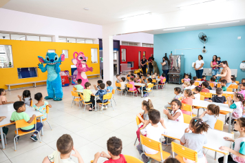 Foto - Entrega de Presentes 10/10/2025