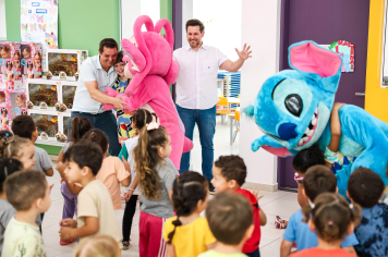 Foto - Entrega de Presentes 10/10/2025