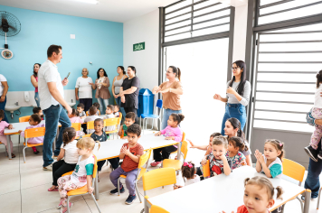 Foto - Entrega de Presentes 10/10/2025