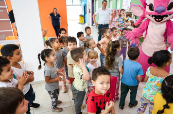 Foto - Entrega de Presentes 10/10/2025