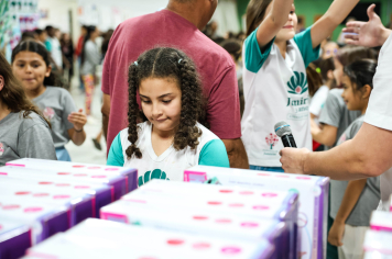 Foto - Entrega de Presentes 10/10/2025