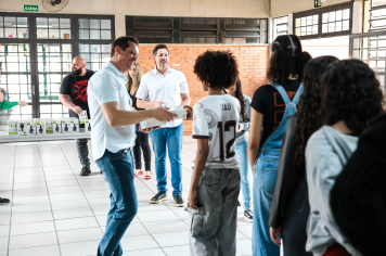 Foto - Entrega de Presentes 10/10/2025