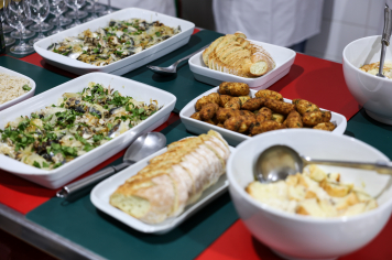 Foto - Cardápio Português 03/10/2025