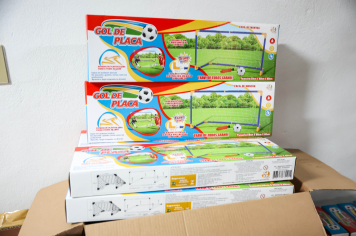 Foto - Entrega de Presentes 10/10/2025