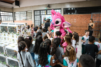 Foto - Entrega de Presentes 10/10/2025