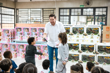 Foto - Entrega de Presentes 10/10/2025