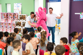 Foto - Entrega de Presentes 10/10/2025