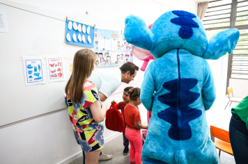 Foto - Entrega de Presentes 10/10/2025