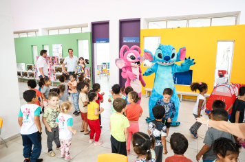 Foto - Entrega de Presentes 10/10/2025