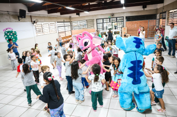 Foto - Entrega de Presentes 10/10/2025