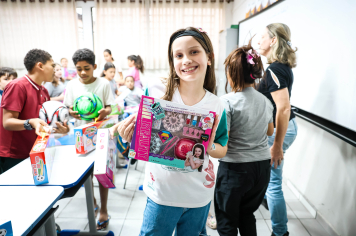 Foto - Entrega de Presentes 10/10/2025