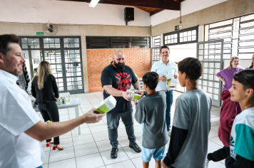 Foto - Entrega de Presentes 10/10/2025