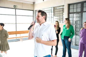 Foto - Entrega de Presentes 10/10/2025