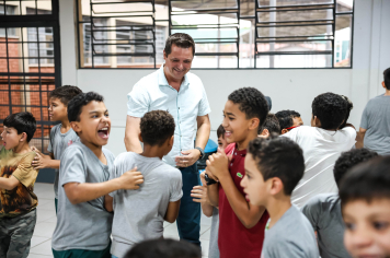 Foto - Entrega de Presentes 10/10/2025