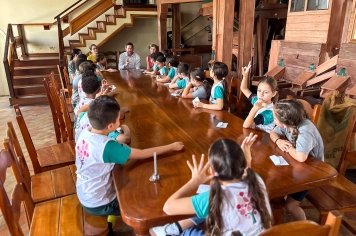 Foto - Visita de Alunos ao Prefeito 14/11/2025