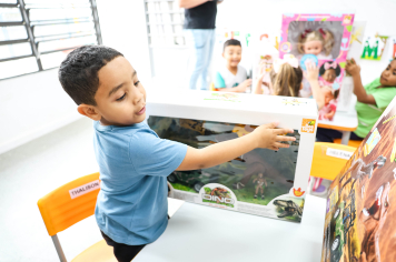 Foto - Entrega de Presentes 10/10/2025