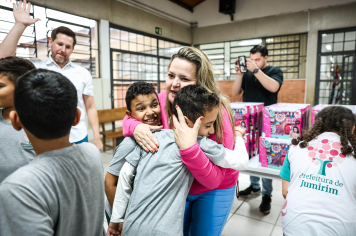 Foto - Entrega de Presentes 10/10/2025
