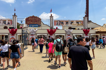 Foto - Hopi Hari 16/10/2025