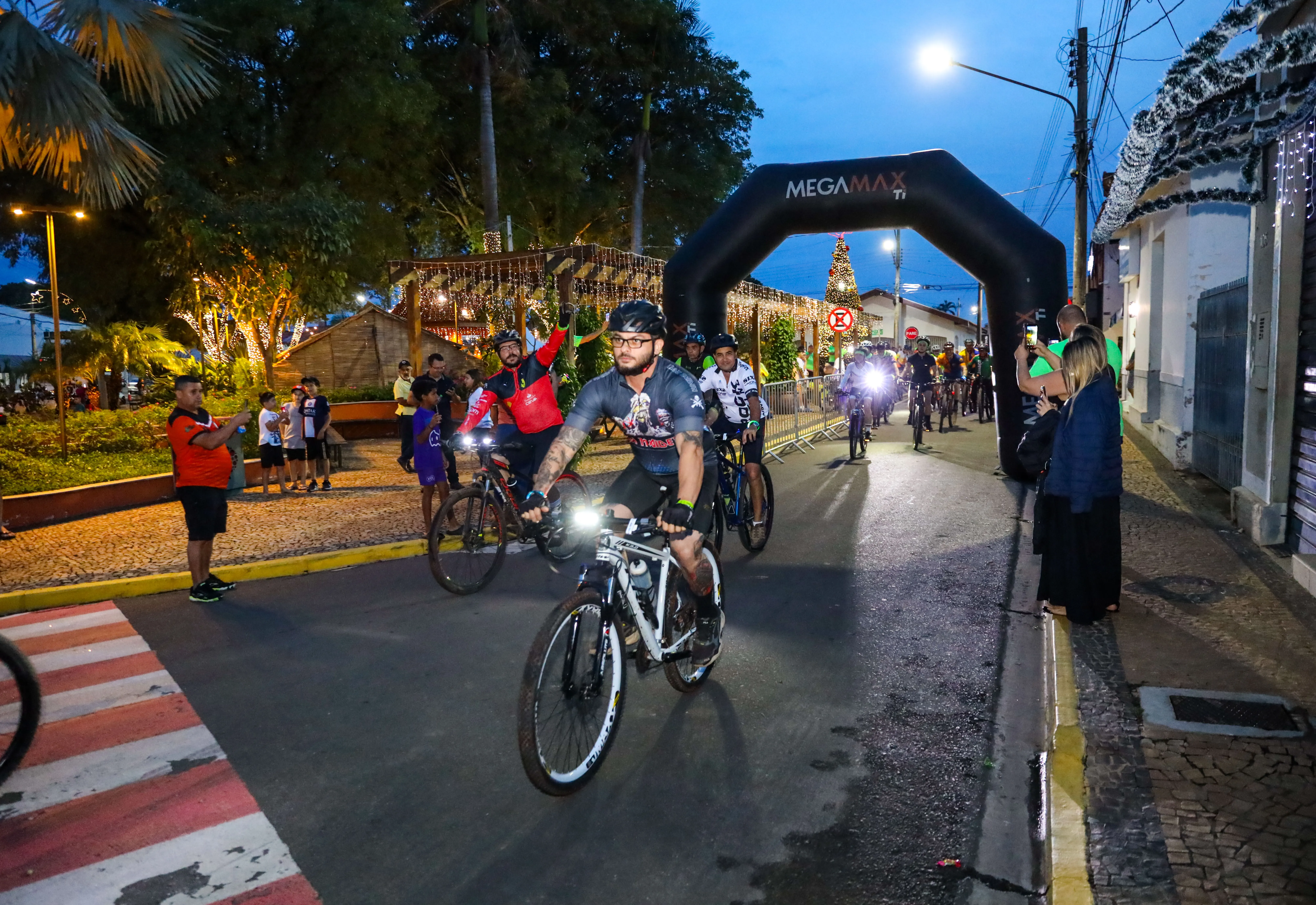 2º Pedal Noturno de Jumirim 2025 reúne grande público e solidariedade